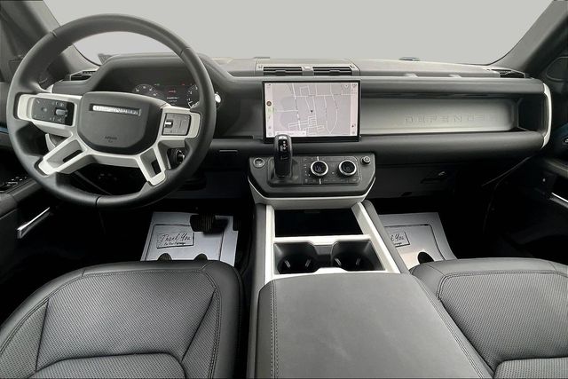 2025 Land Rover Defender 110 X-Dynamic SE - 6
