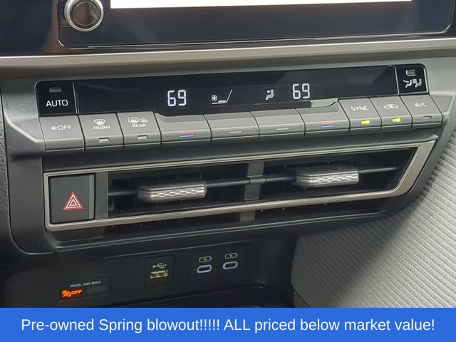 Used 2025 UNDERGROUND Toyota SE image 32