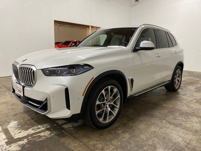 White Metallic 2026 BMW X5 SUV / Crossover All-Wheel Drive 8-Speed Automatic