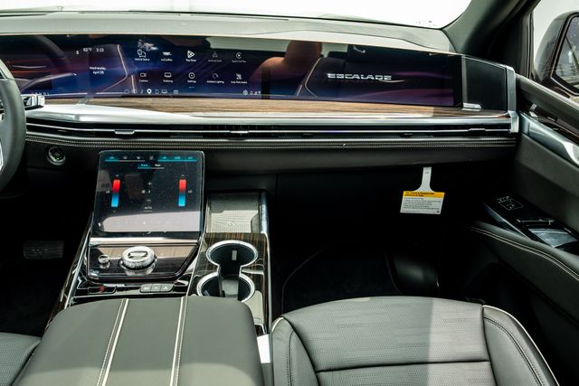 2026 Cadillac Escalade Luxury - 8