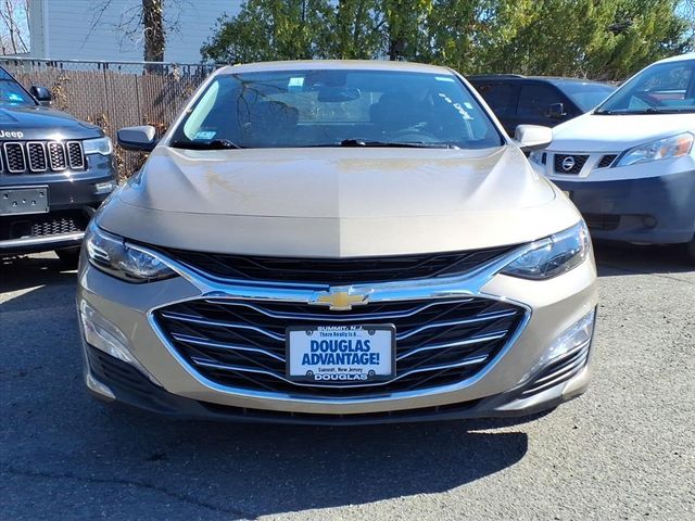 2023 Chevrolet Malibu - Image 4