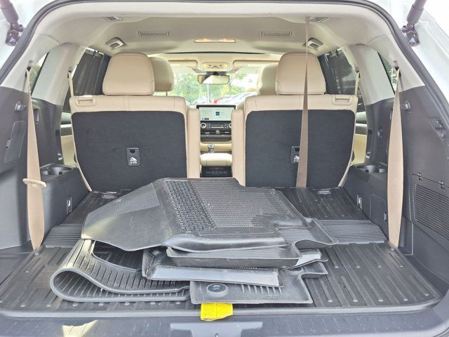 Used 2025 Toyota Highlander SUV