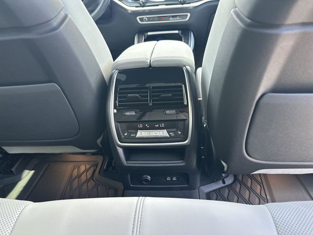 Used 2025 Gray BMW sDrive40i image 24