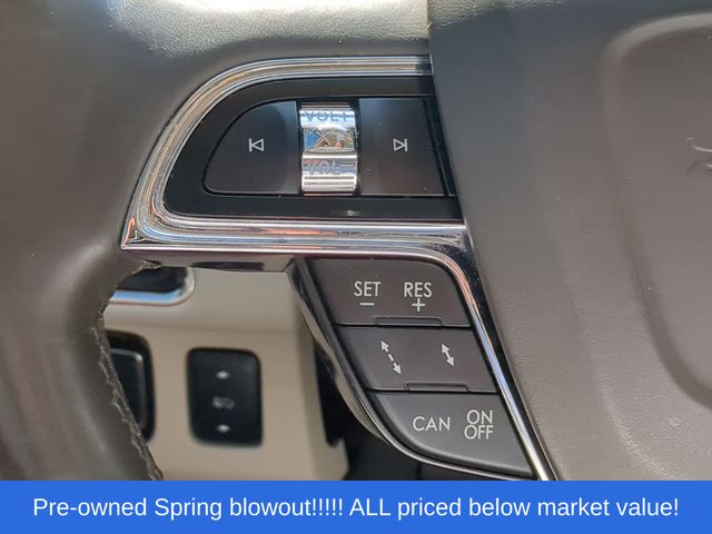 Used 2020 White Lincoln Reserve image 28
