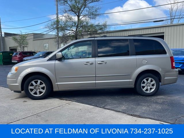 Used 2009 Chrysler Town & Country For Sale in Muncie, IN