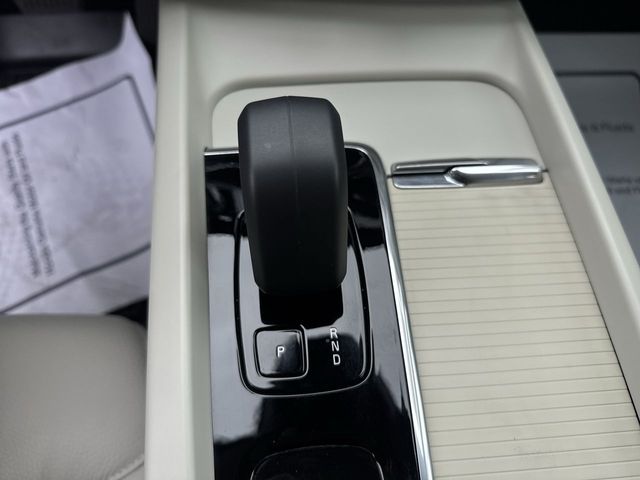 Used 2025 Volvo XC60 SUV