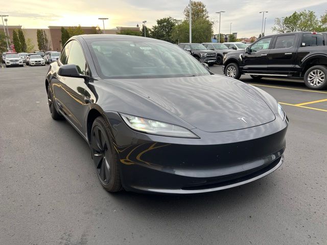 Diamond Black 2025 Tesla Model 3 Sedan Rear-Wheel Drive 1-Speed Automatic