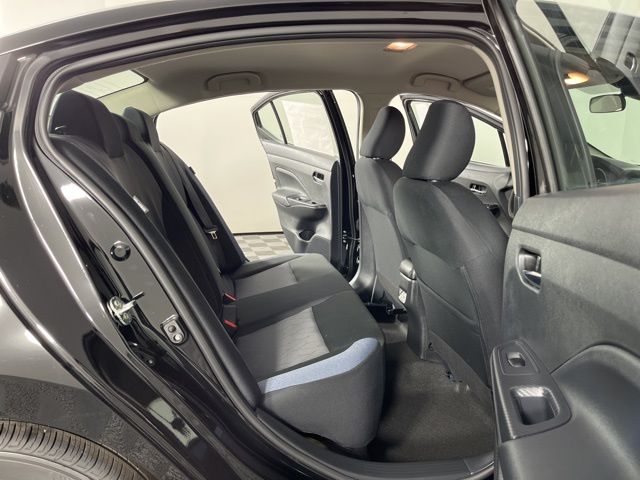2025 Super Black Metallic Nissan Versa 1.6 SV FWD Sedan