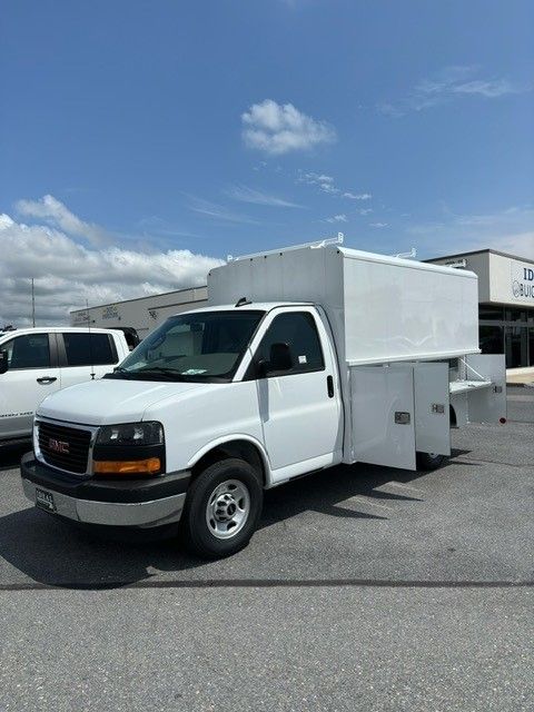 2024 GMC Savana 3500 Work Van 2