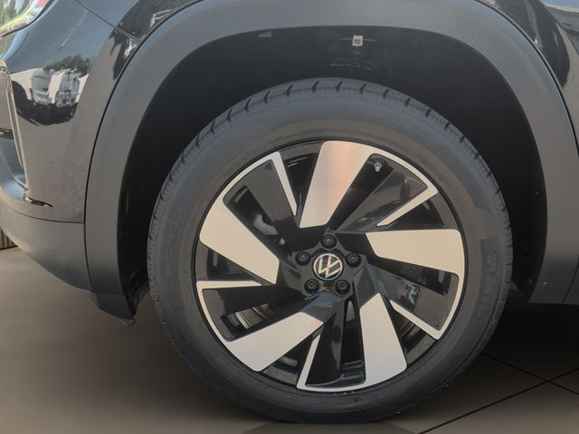 2024 VOLKSWAGEN ATLAS CROSS SPORT SE • 2.0L TURBO • FWD CLEAN CARFAX • 1 OWNER PANORAMIC SUNROOF • APPLE CARPLAY • ADAPTIVE CRUISE • BLIND SPOT MONITOR Thumbnail