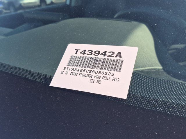 Used 2025 Toyota Grand Highlander SUV
