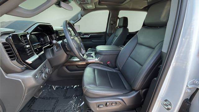 Used 2025 White Chevrolet LT Trail Boss image 18