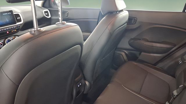 Used 2024 Hyundai Venue SUV