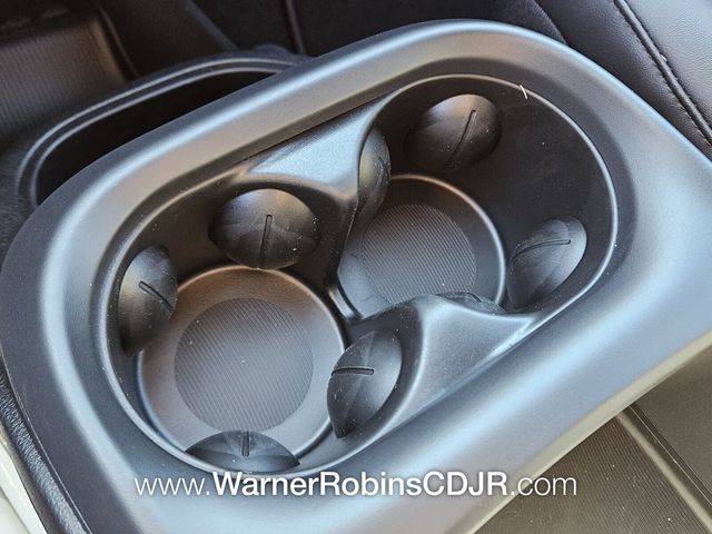 New 2026 White Chrysler Select image 25