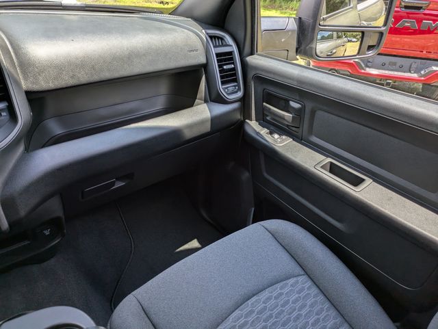 2026 Ram 2500 Black Express Crew Cab 4x4 6'4" Box