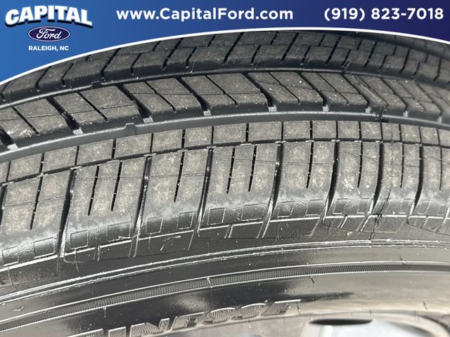Used 2025 Blue Ford XLT image 14