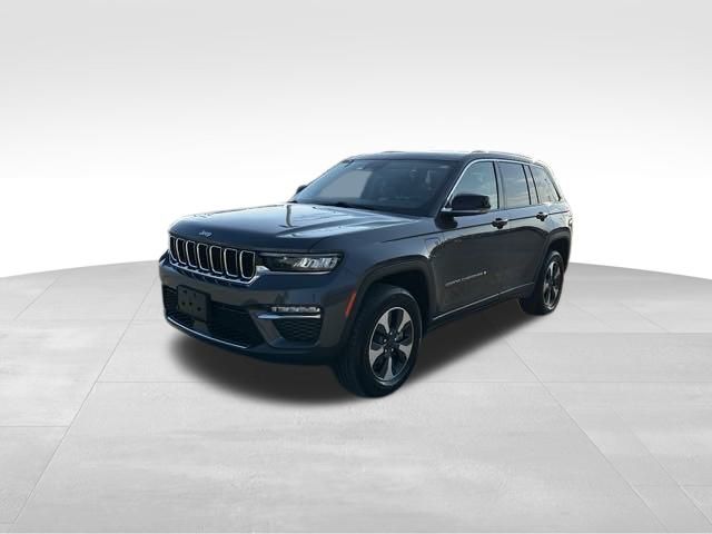 2024 Jeep Grand Cherokee Base 4xe 3