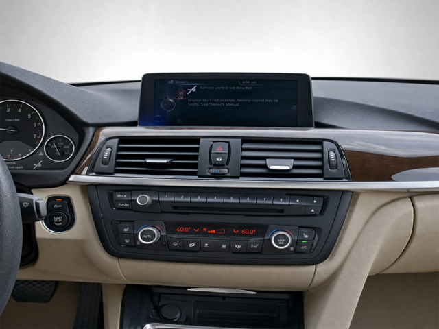 Used 2014 White BMW 320i xDrive image 19