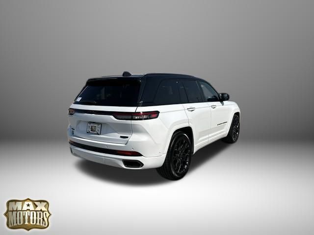 2025 Jeep Grand Cherokee Summit 8