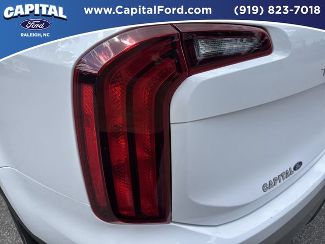 Used 2025 White Kia S image 15