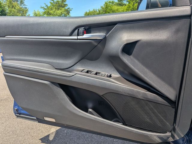 2023 Toyota Camry Hybrid - Image 10