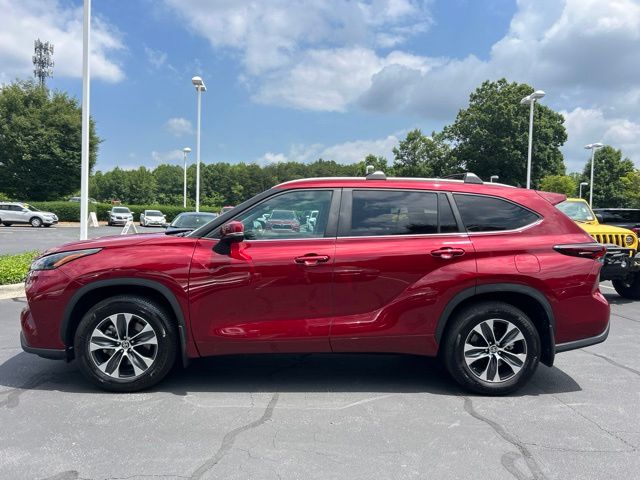 Used 2025 Toyota Highlander SUV