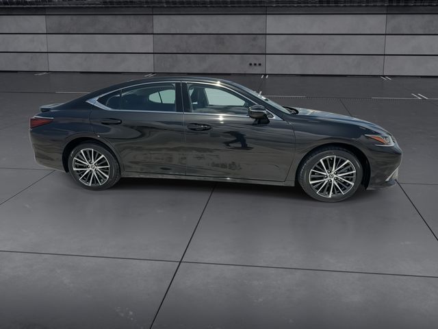 Used 2025 Lexus ES Sedan
