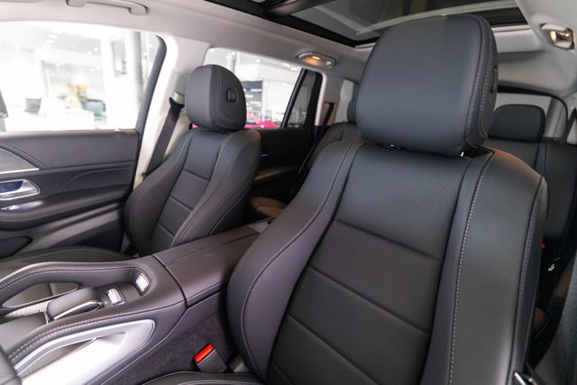 New 2026 Mercedes-benz GLS SUV