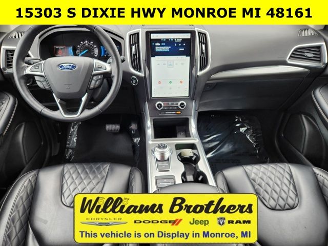 2024 Ford Edge Titanium - Silver Metallic exterior view 13