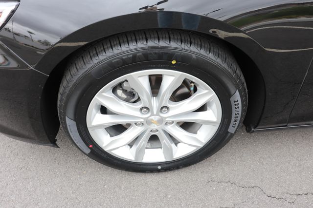 2023 Chevrolet Malibu LT photo