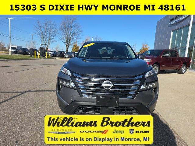 2024 Nissan Rogue SV - Gun Metallic exterior view 2