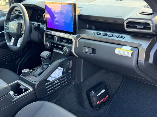 2025 Toyota Tacoma TRD Off Road - Photo 8