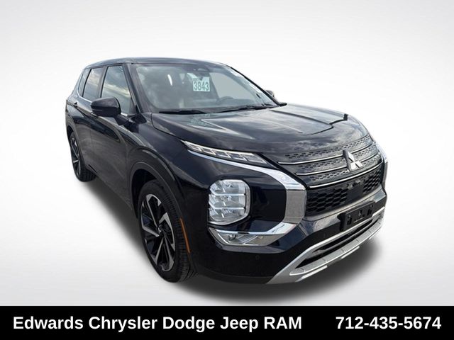 Black 2024 Mitsubishi Outlander SUV / Crossover Front-Wheel Drive Continuously Variable Transmission