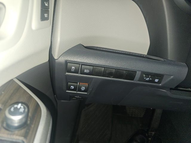 Used 2023 Toyota Sienna Van