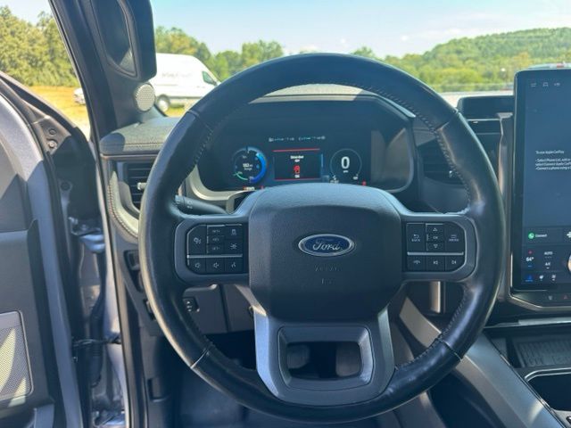 Used 2022 Blue Ford Lariat image 24