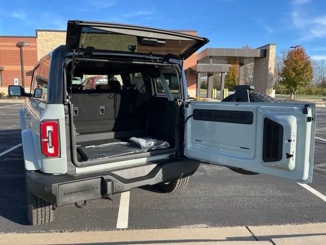 2024 Ford Bronco Outer Banks 11