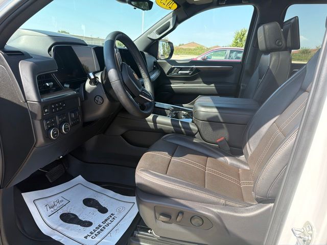 Used 2025 Chevrolet Suburban SUV