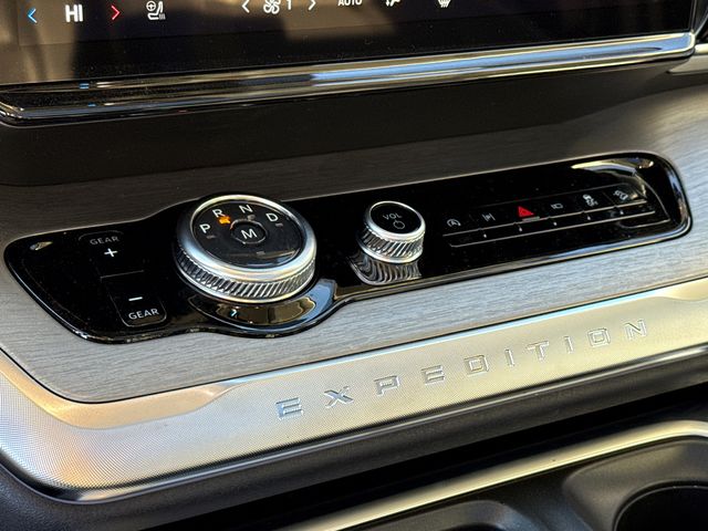 New 2026 Black Ford Platinum image 28