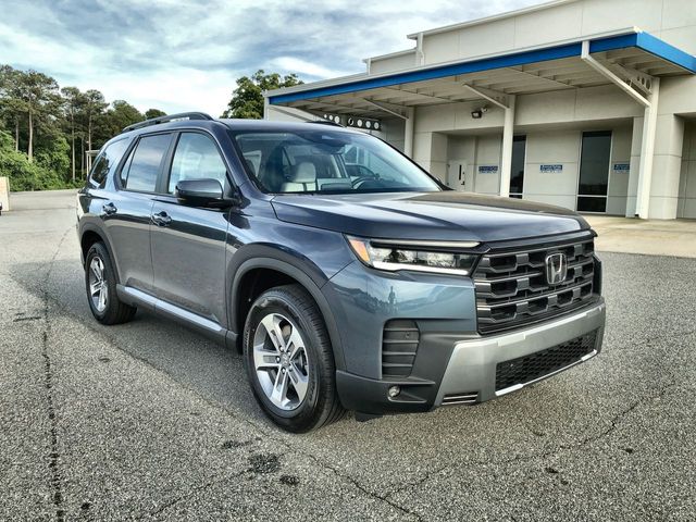 new 2026 Honda Pilot car, priced at $43,894