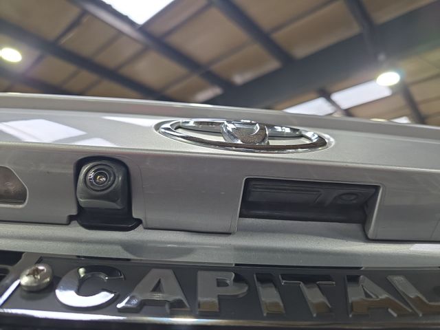 Used 2019 Silver Toyota XLE image 14