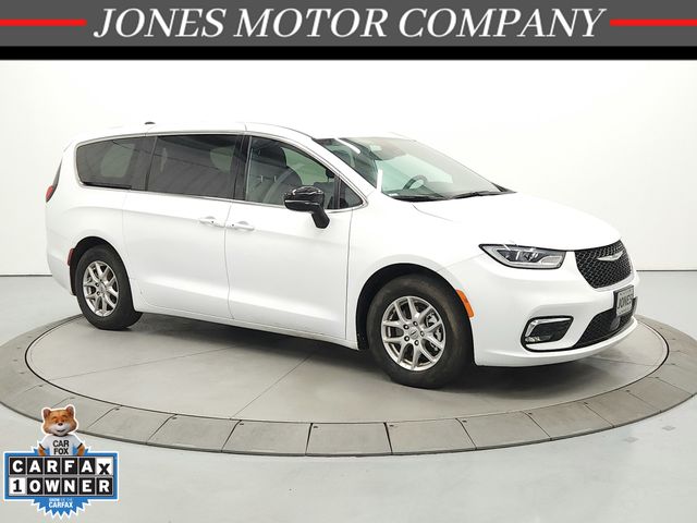 Bright White Clearcoat 2025 Chrysler Pacifica Minivan Front-Wheel Drive 9-Speed Automatic