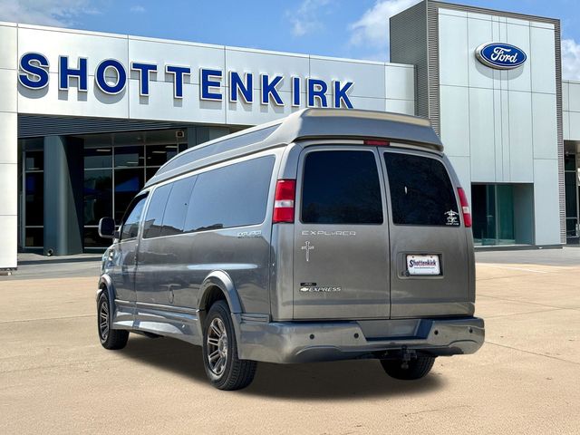 Used 2021  Chevrolet LS image 6