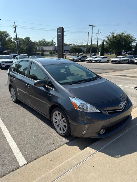 Magnetic Gray Metallic 2013 Toyota Prius v Wagon Front-Wheel Drive Continuously Variable Transmission