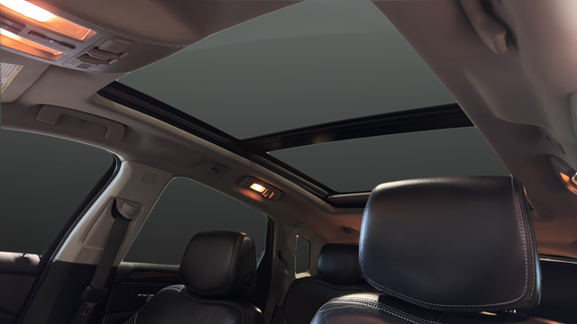 Used 2015  Cadillac Luxury image 12
