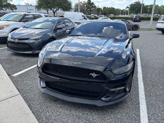 2017 Ford Mustang GT Premium photo
