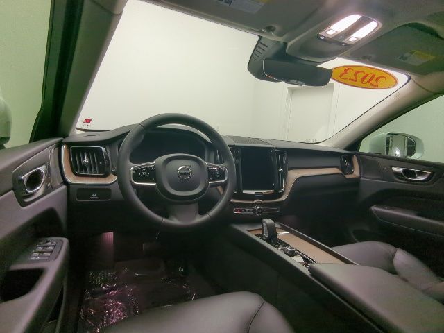 2023 Volvo XC60 Plus - Photo 21