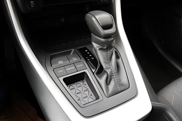 Used Car 2025 Toyota Rav4  Xle For Sale Under $35,000 In Austin, Texas