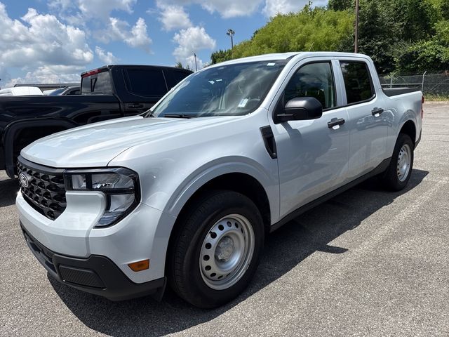 White Metallic 2026 Ford Maverick Pickup Truck Front-Wheel Drive Continuously Variable Transmission