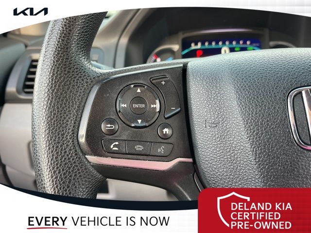 2020 Honda Pilot EX photo 24