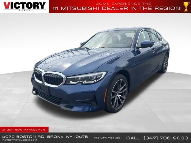 2022 BMW 3-Series 330i xDrive photo
